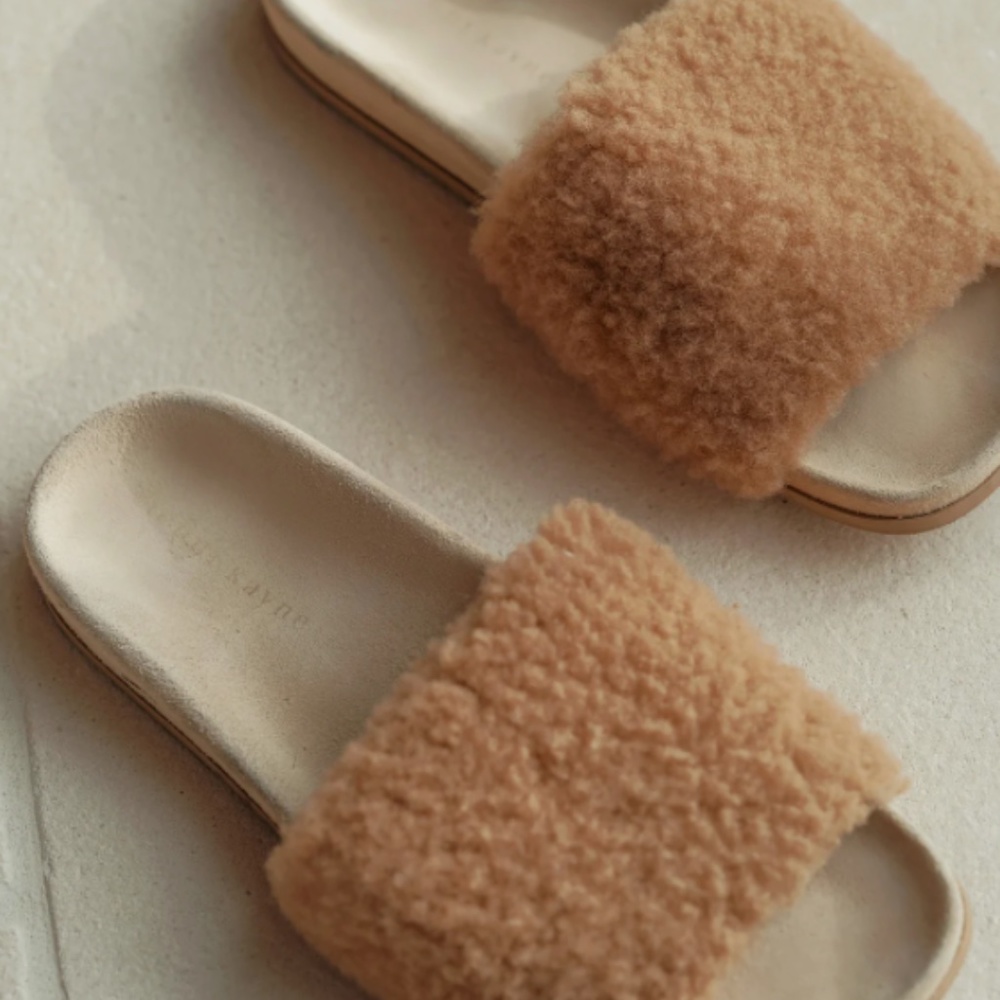 NWT, Jenni Kayne Shearline Slides, Size 36